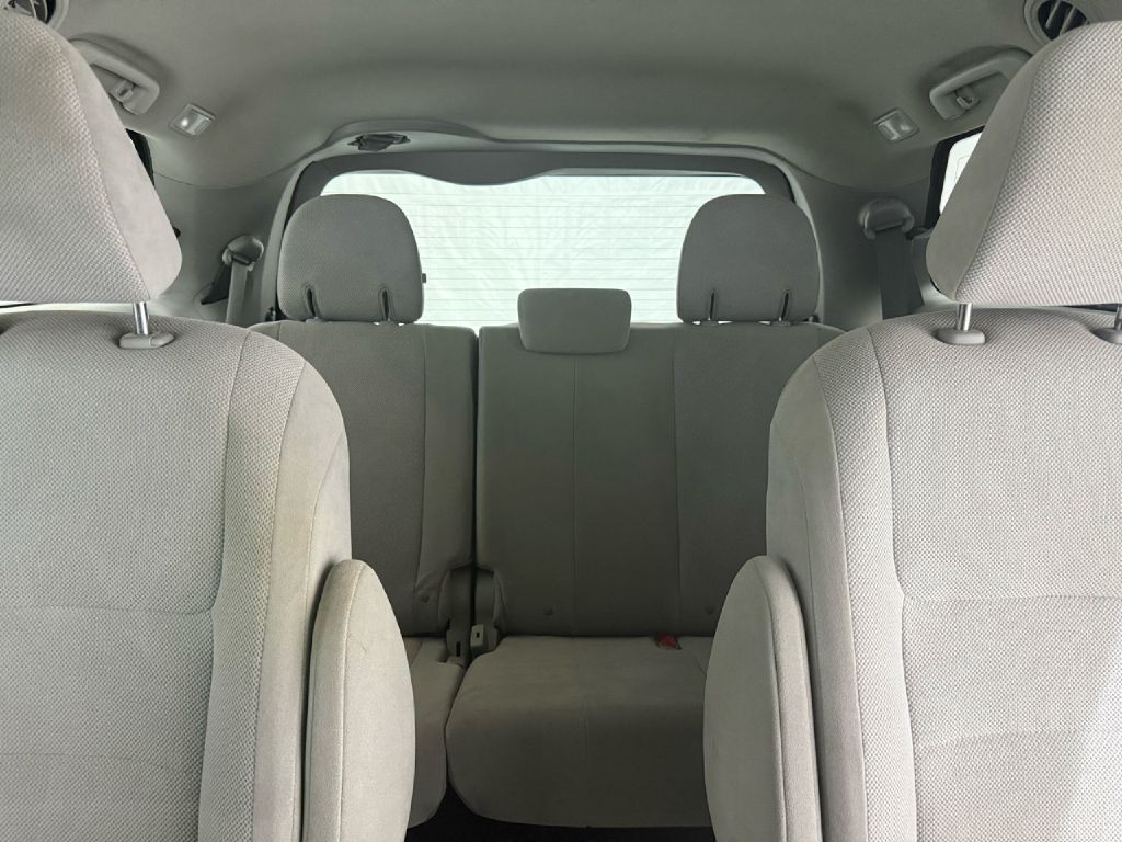 2020 Toyota Sienna Image 17