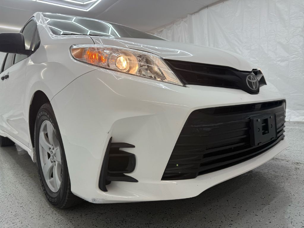 2020 Toyota Sienna Image 31