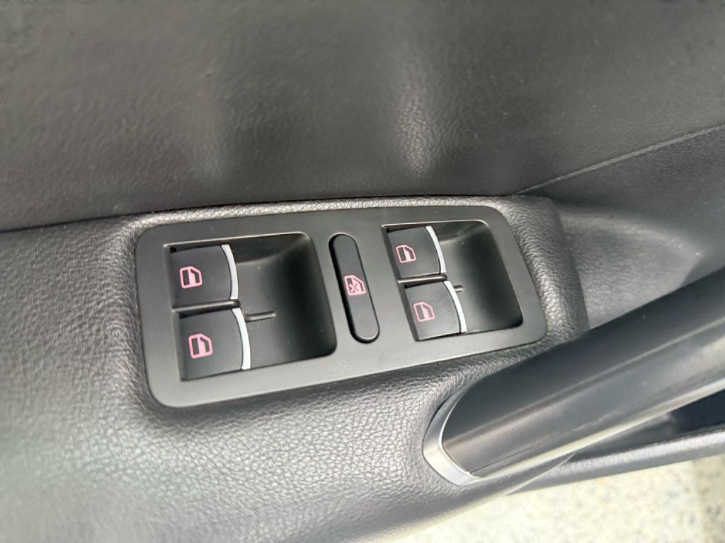 2017 Volkswagen Passat Image 12