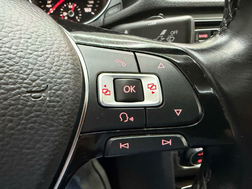 2017 Volkswagen Passat Image 18