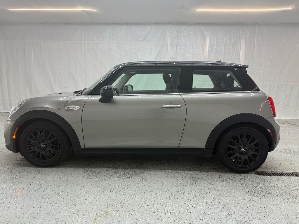 2019 MINI Cooper Image 6