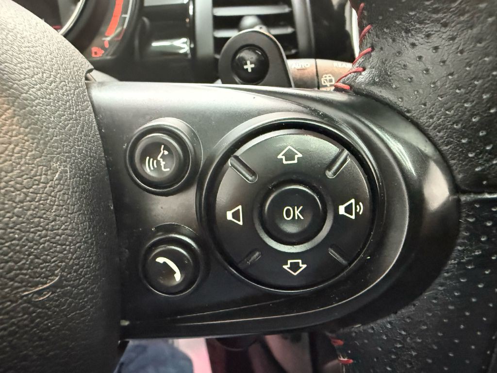 2019 MINI Cooper Image 15