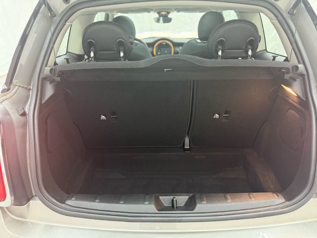 2019 MINI Cooper Image 26