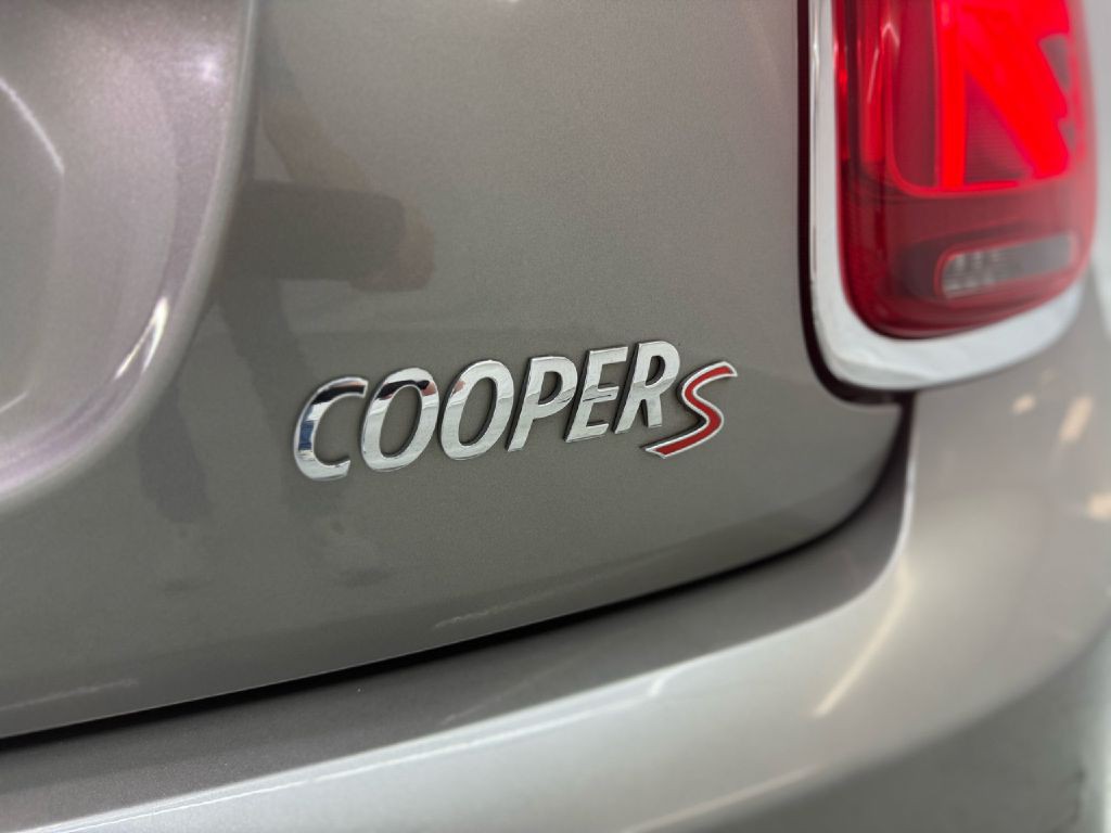 2019 MINI Cooper Image 38