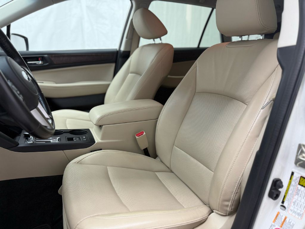 2015 Subaru Outback Image 9