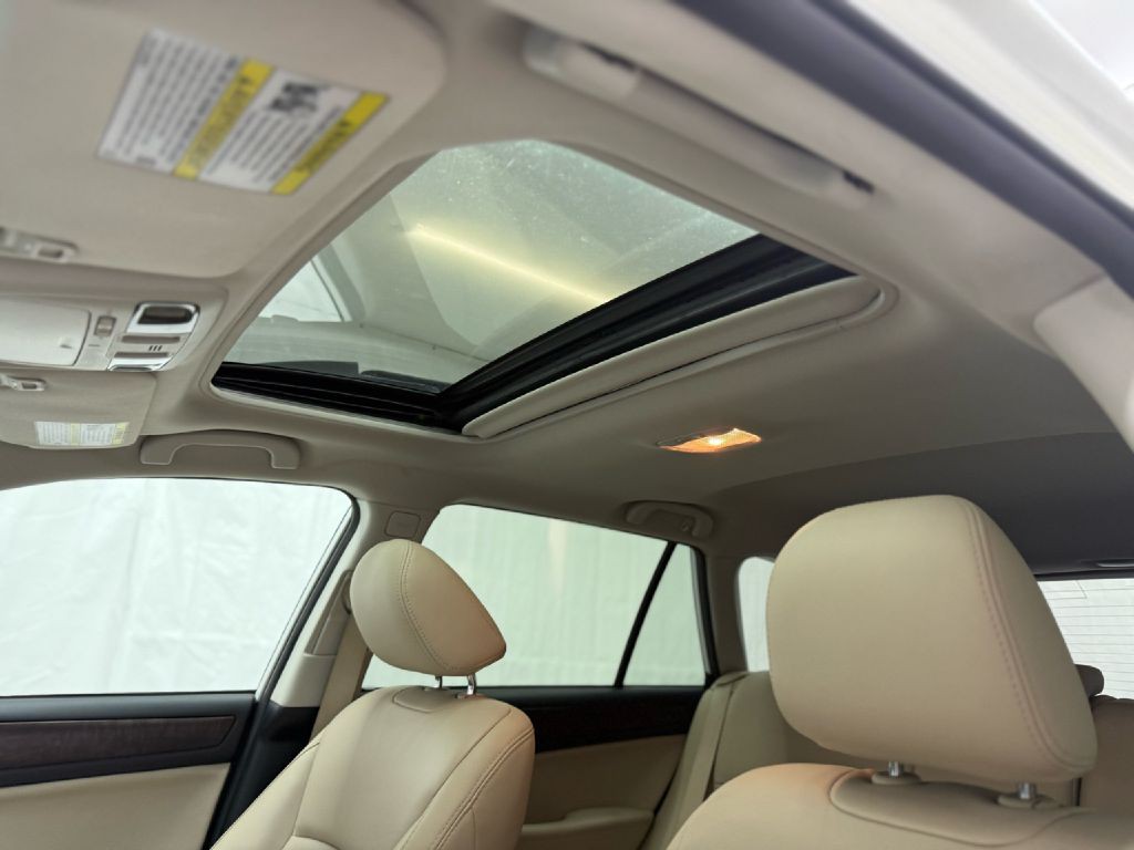 2015 Subaru Outback Image 11