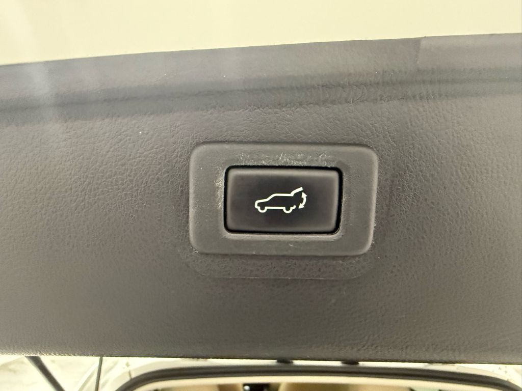 2015 Subaru Outback Image 31