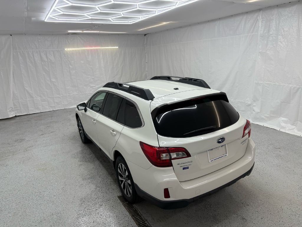 2015 Subaru Outback Image 39
