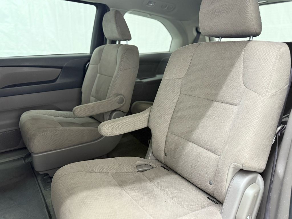 2014 Honda Odyssey Image 24