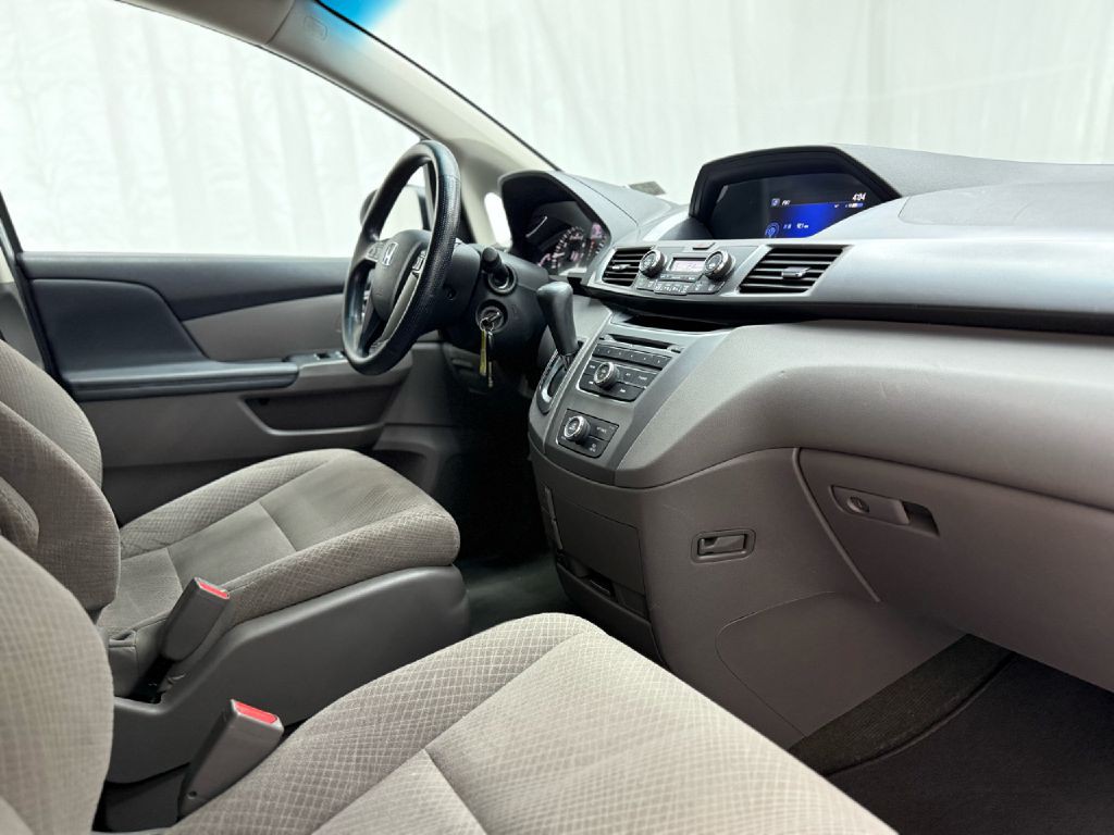 2014 Honda Odyssey Image 40
