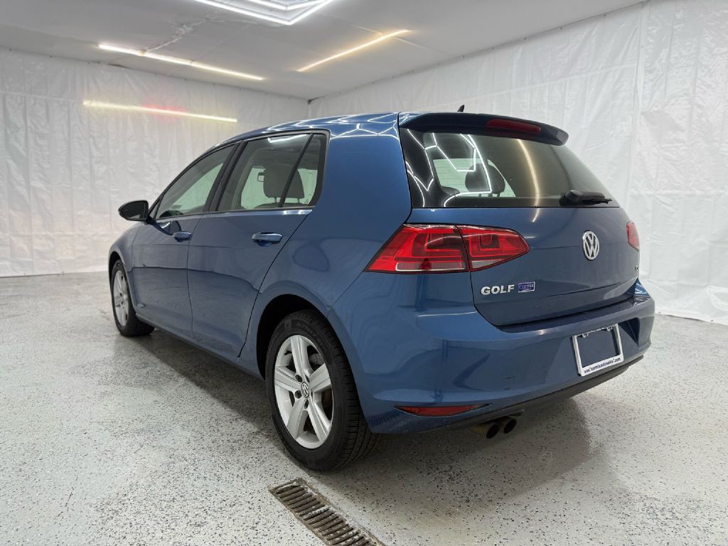2017 Volkswagen Golf Image 5