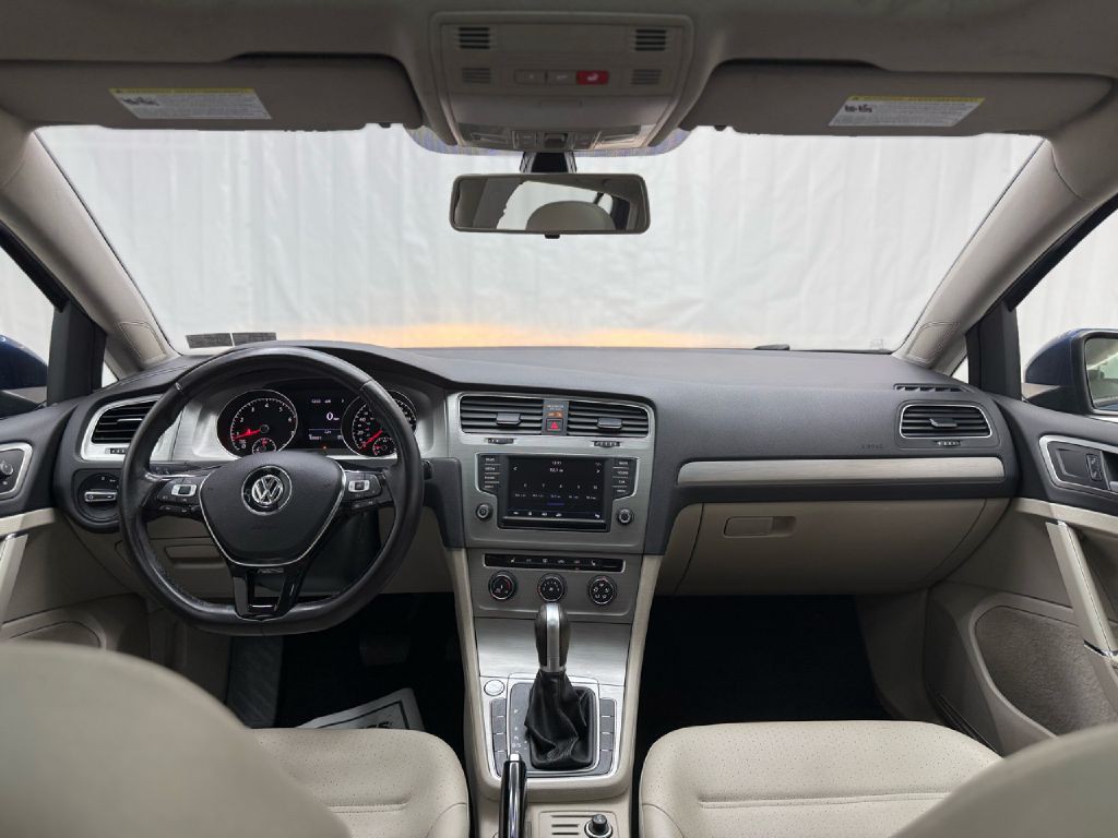 2017 Volkswagen Golf Image 21