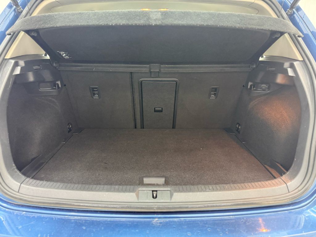 2017 Volkswagen Golf Image 22