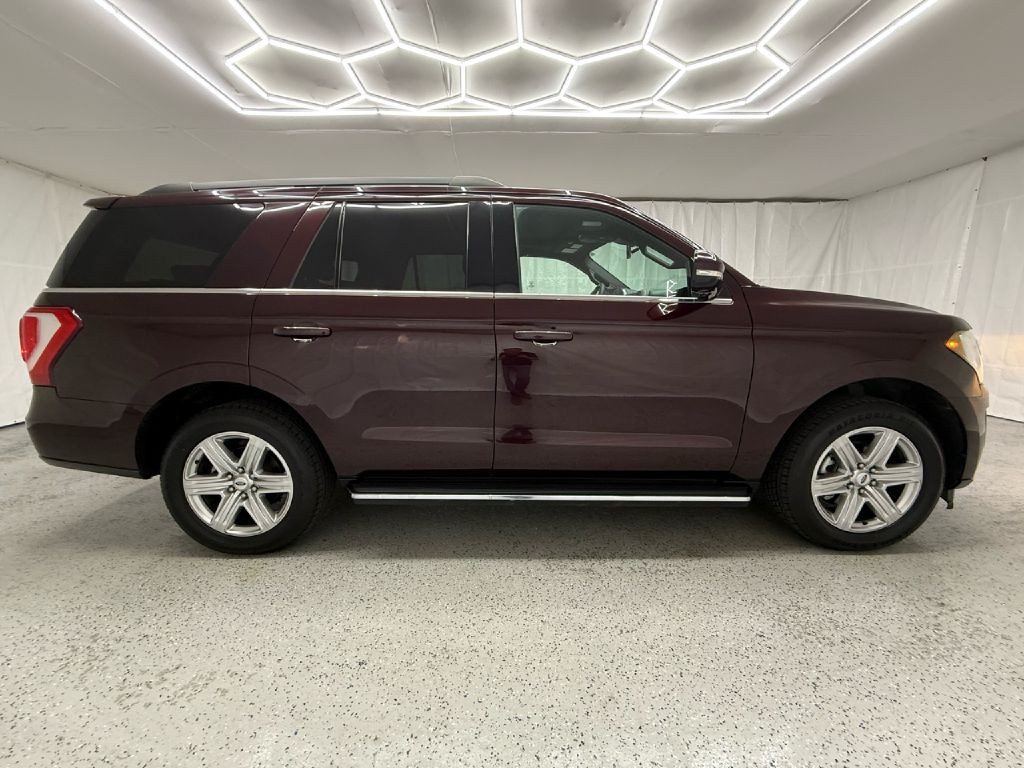 2020 Ford Expedition Image 2