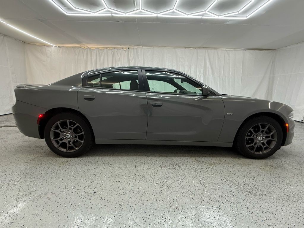 2018 Dodge Charger Image 2