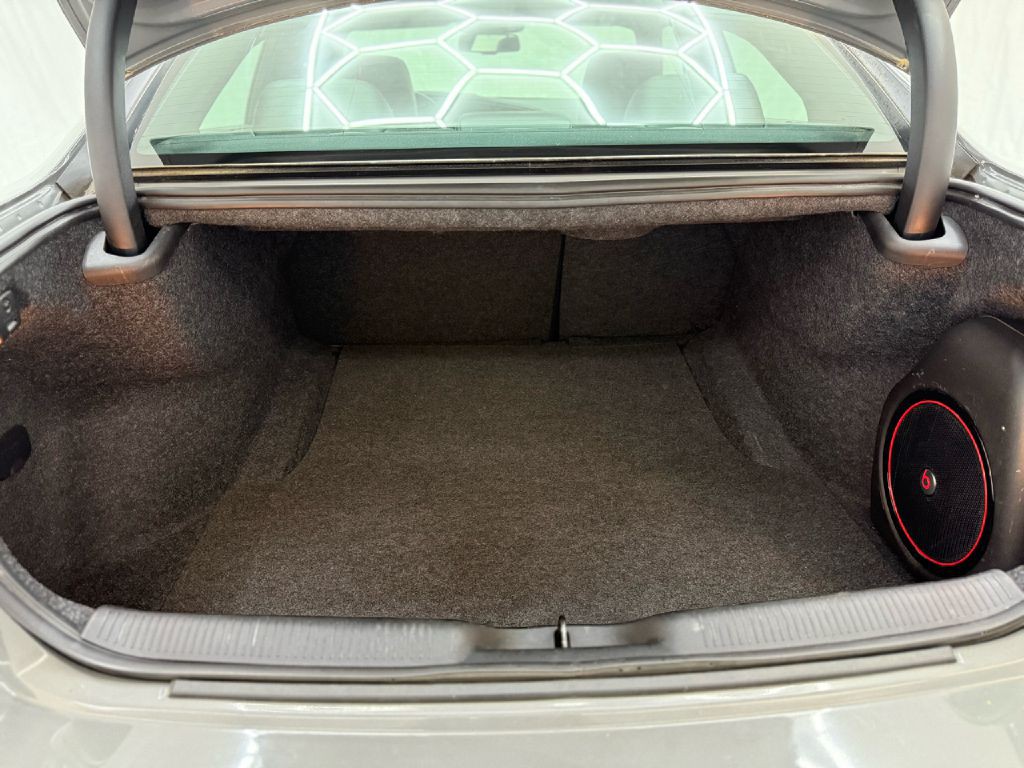 2018 Dodge Charger Image 30