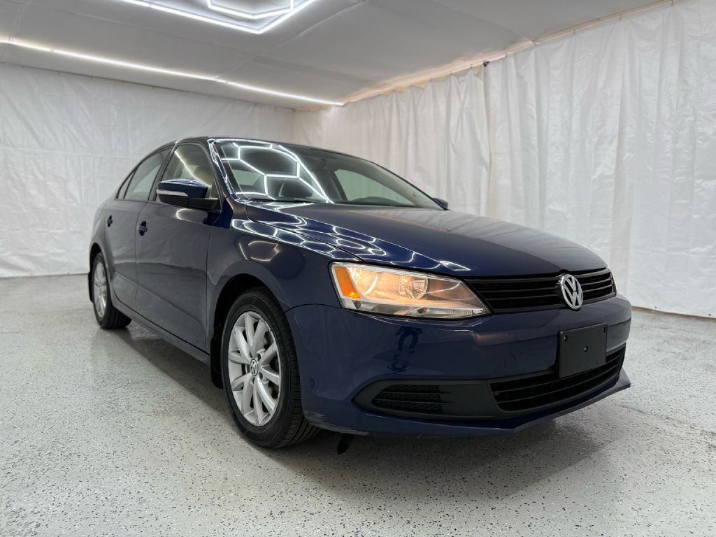2012 Volkswagen Jetta Image 1
