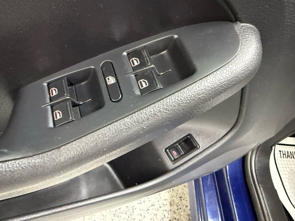 2012 Volkswagen Jetta Image 10