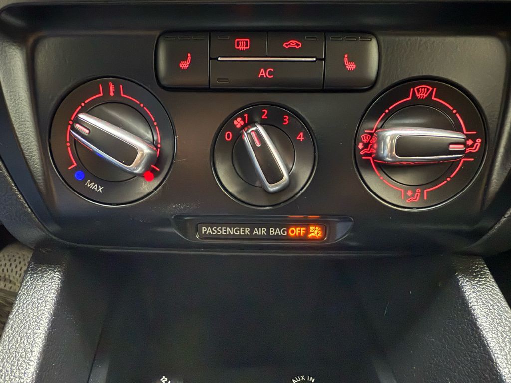 2012 Volkswagen Jetta Image 16