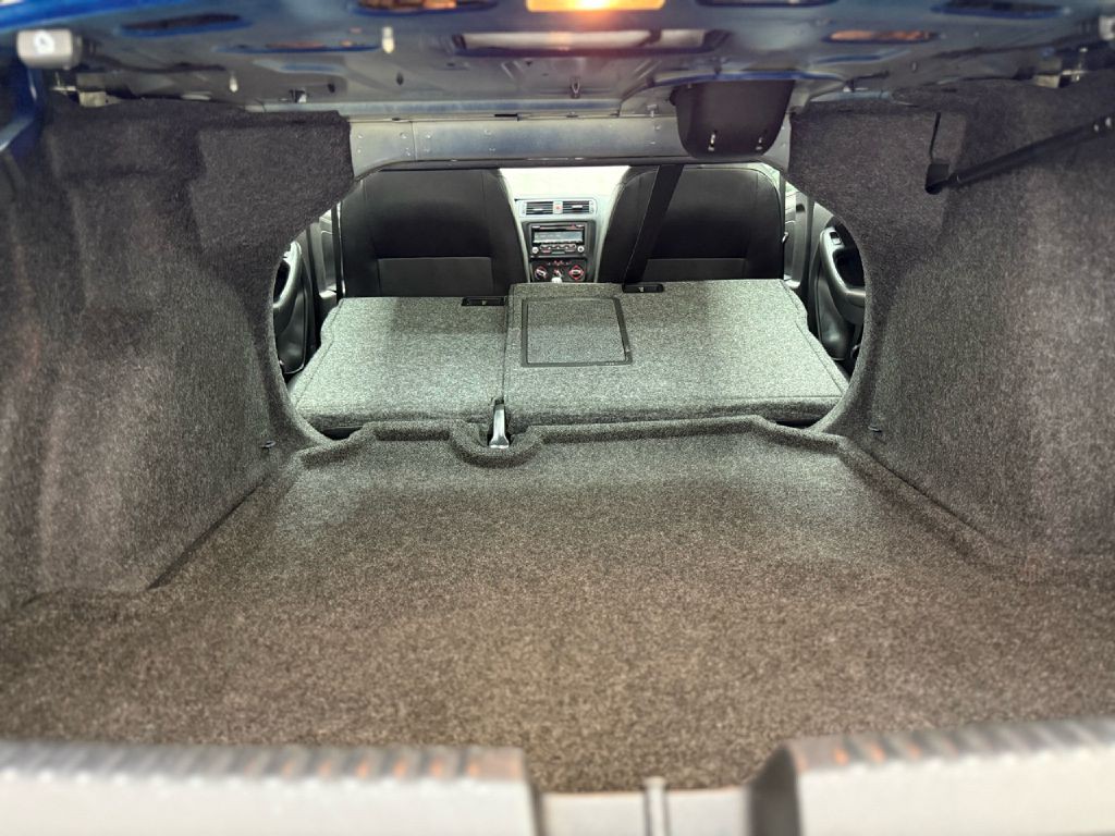 2012 Volkswagen Jetta Image 23