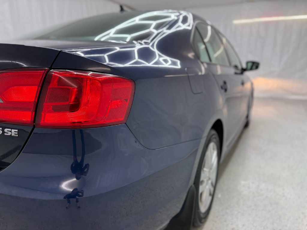 2012 Volkswagen Jetta Image 33