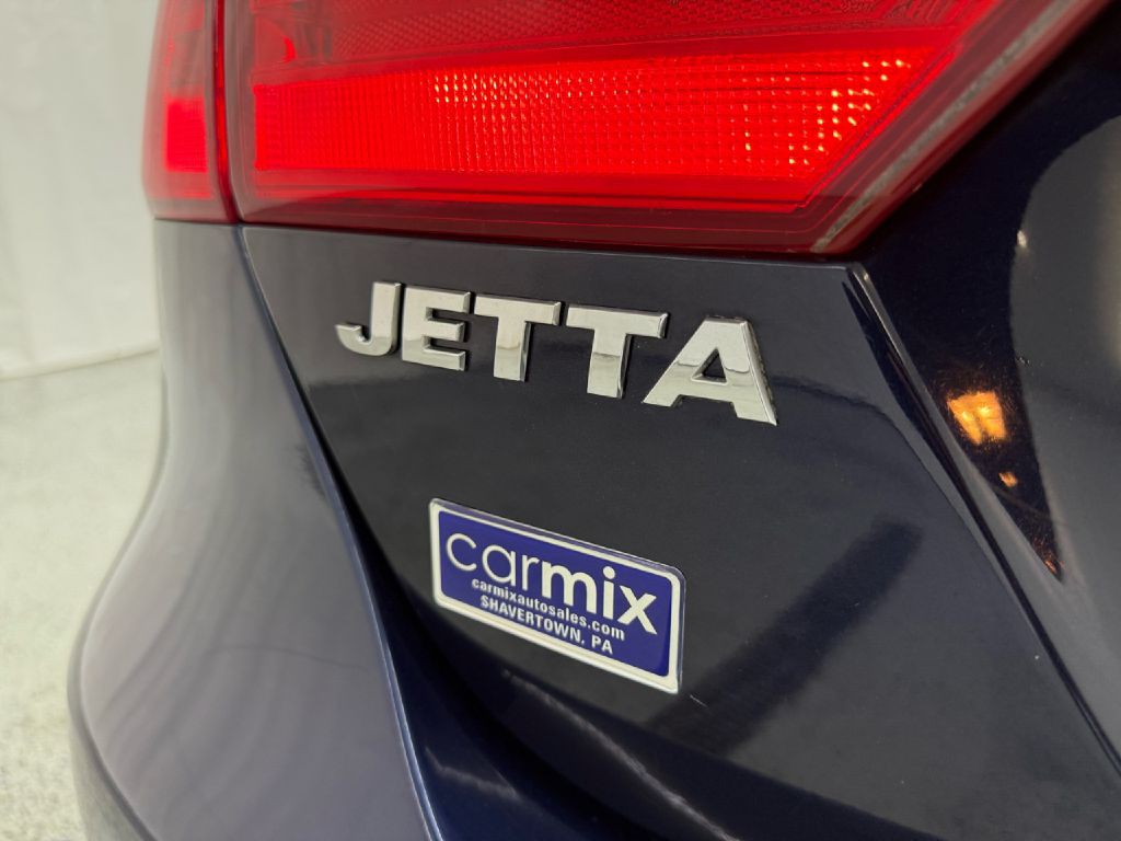 2012 Volkswagen Jetta Image 34