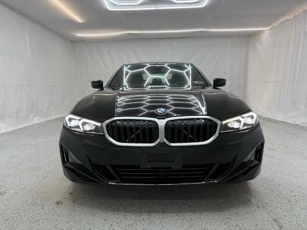 2023 BMW 3 Series Image 8
