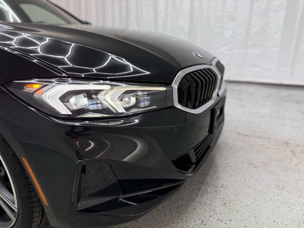 2023 BMW 3 Series Image 39