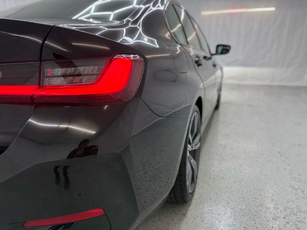 2023 BMW 3 Series Image 40