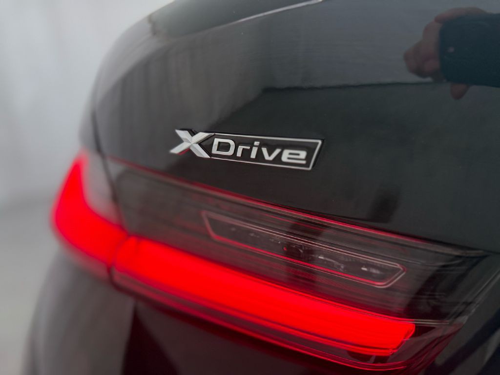 2023 BMW 3 Series Image 41