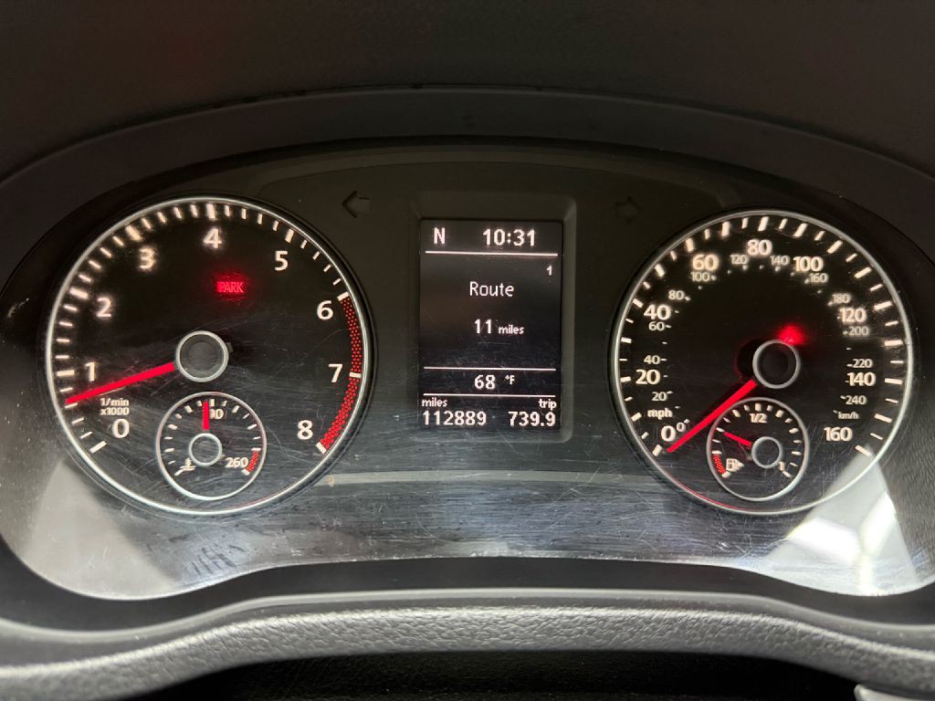 2012 Volkswagen Passat Image 17