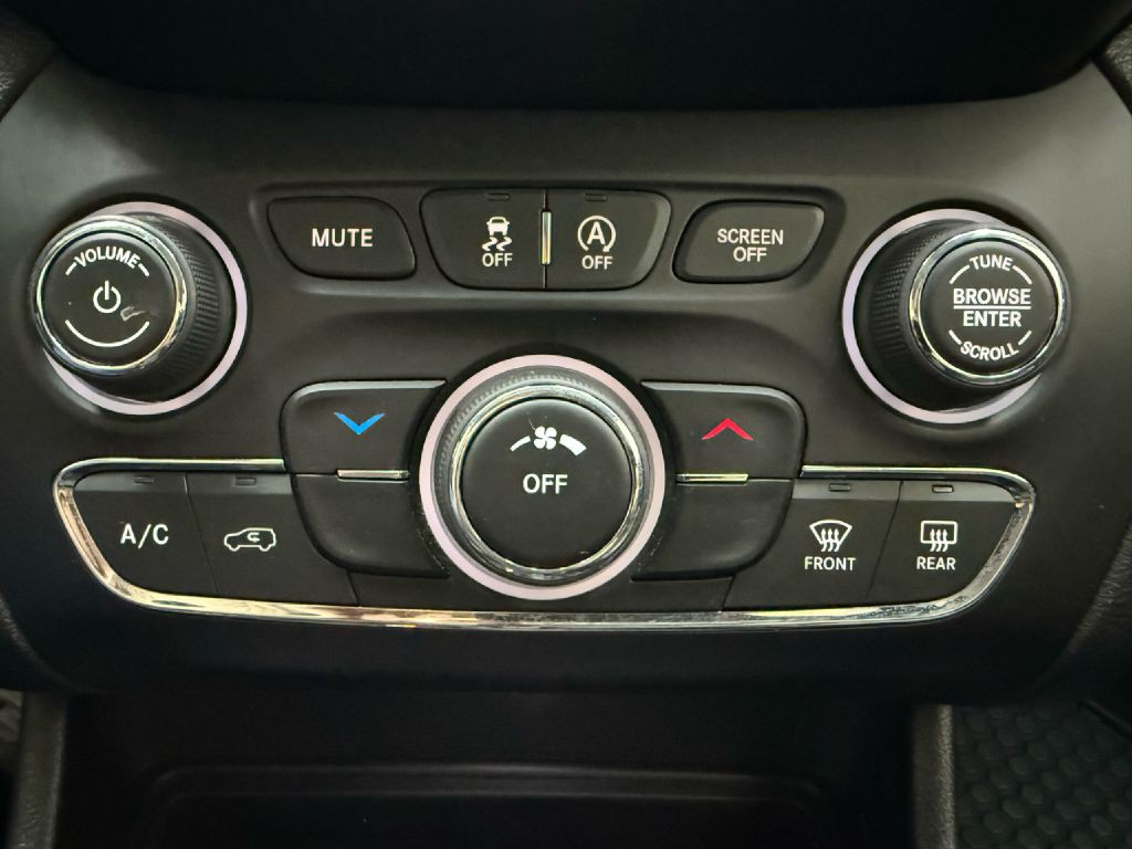 2020 Jeep Cherokee Image 19