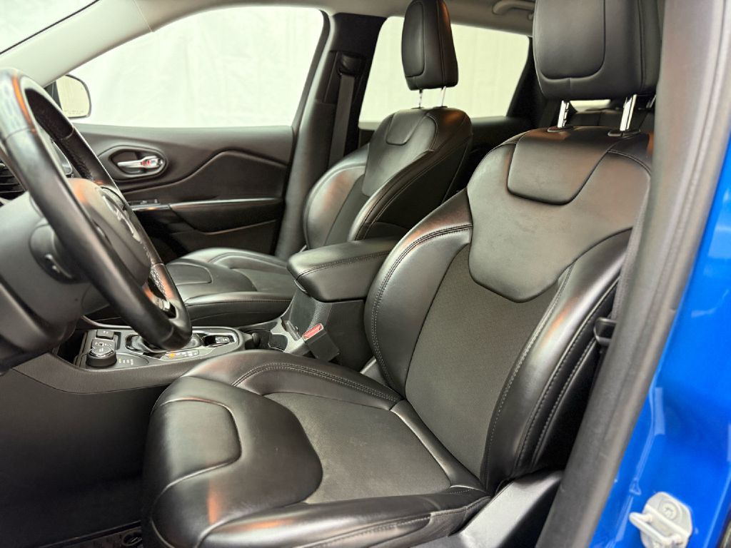 2020 Jeep Cherokee Image 9