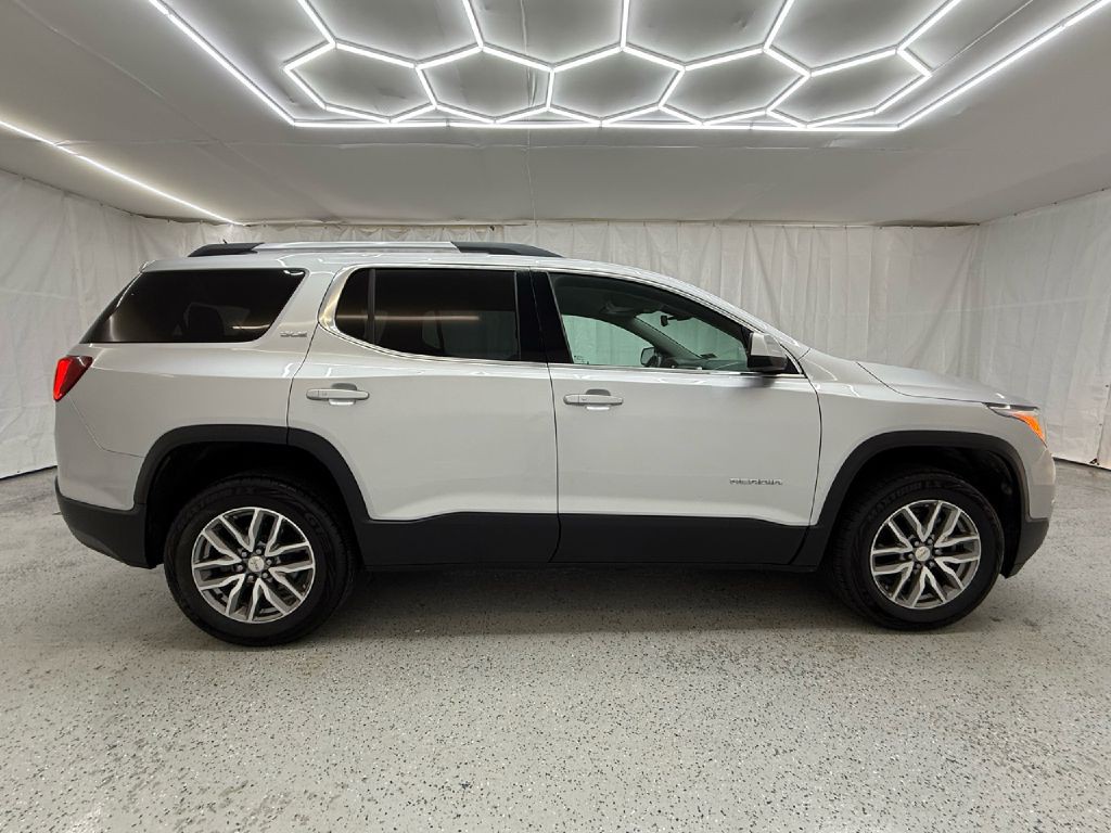 2018 GMC Acadia Image 2