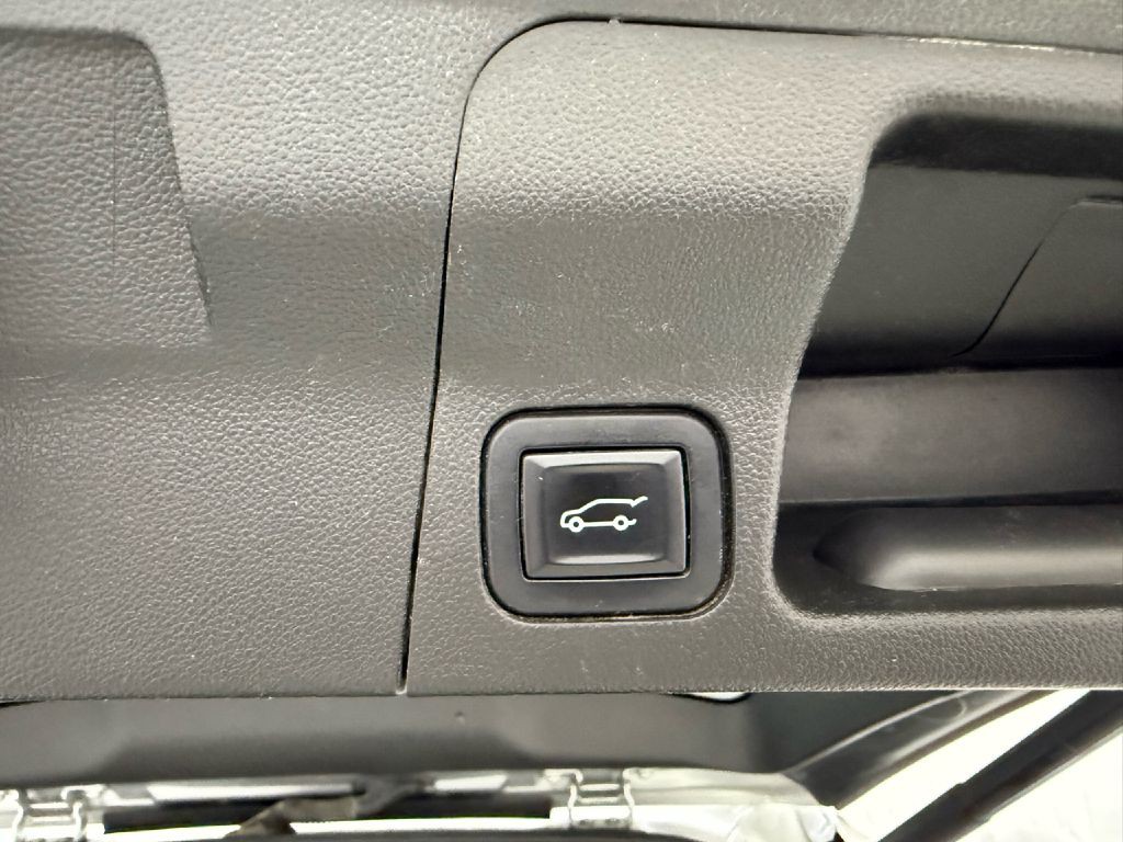 2018 GMC Acadia Image 30
