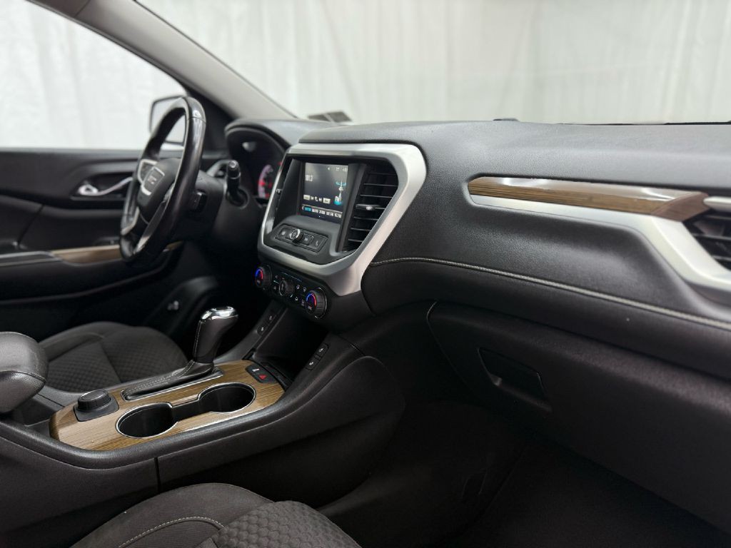 2018 GMC Acadia Image 44