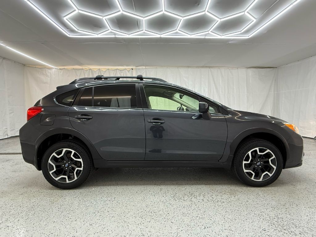 2016 Subaru Crosstrek Image 2