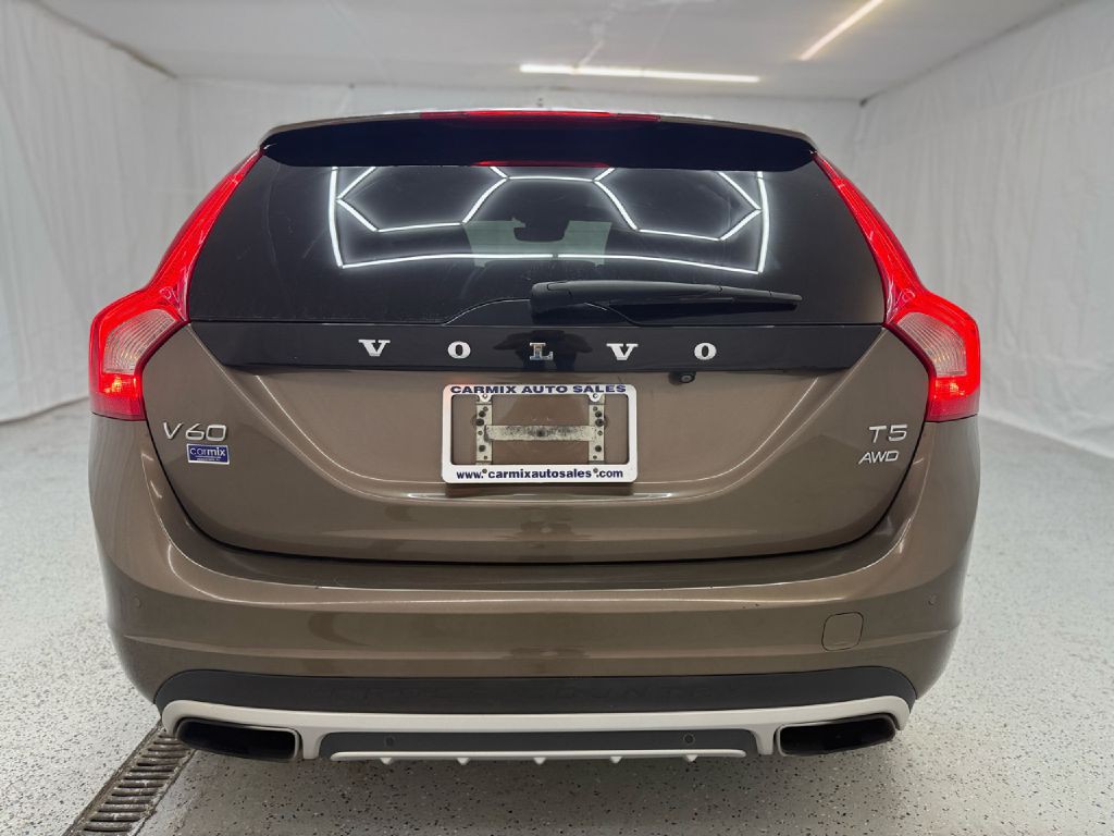2016 Volvo V60 Image 4