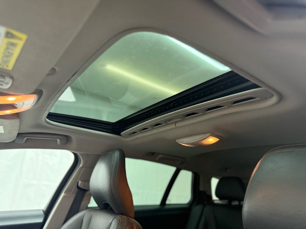 2016 Volvo V60 Image 20