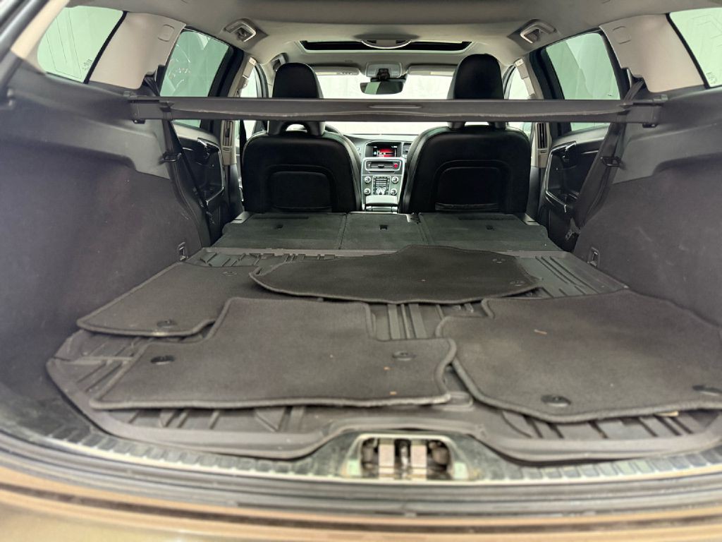 2016 Volvo V60 Image 26