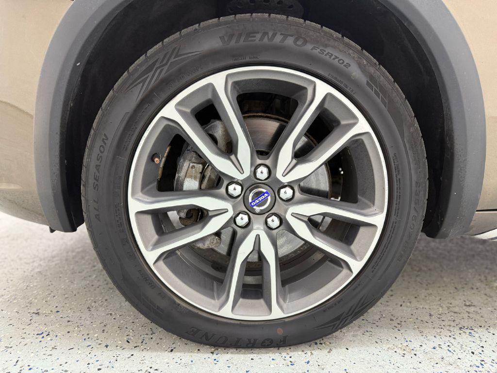 2016 Volvo V60 Image 27