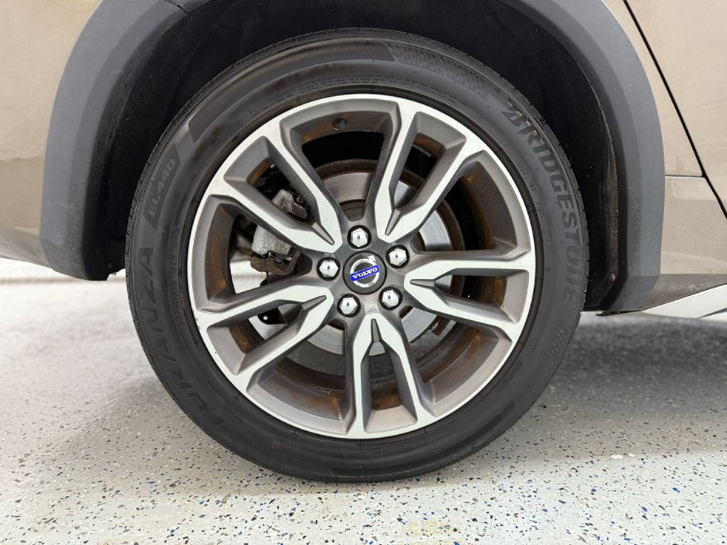 2016 Volvo V60 Image 30