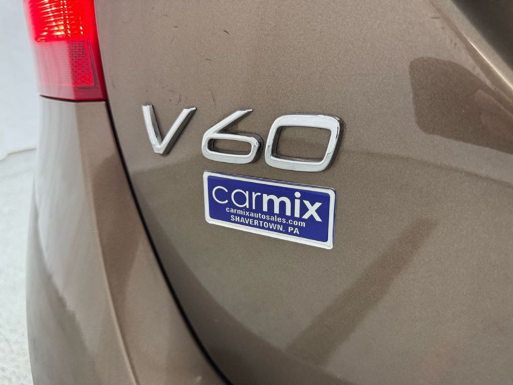 2016 Volvo V60 Image 37
