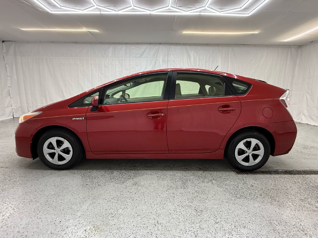 2013 Toyota Prius Image 8