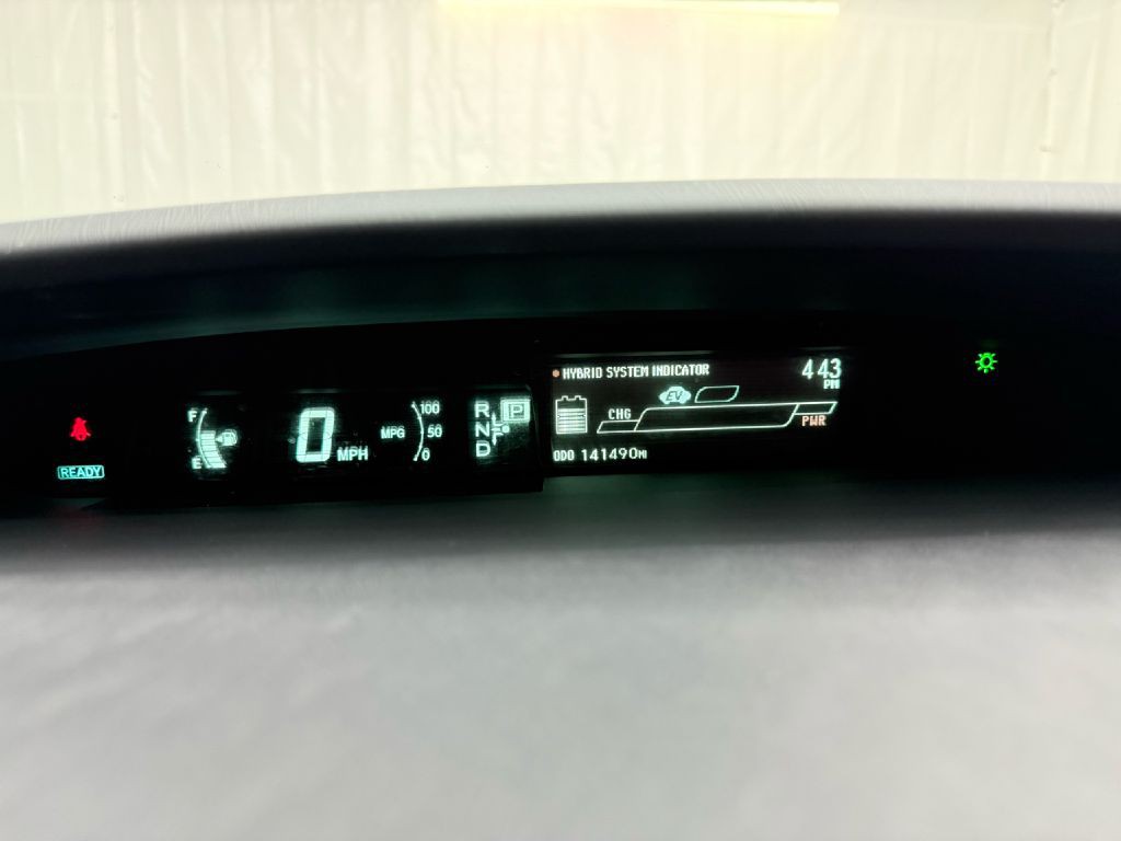 2013 Toyota Prius Image 14