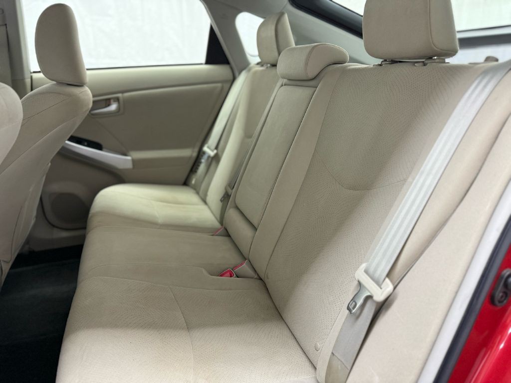 2013 Toyota Prius Image 19