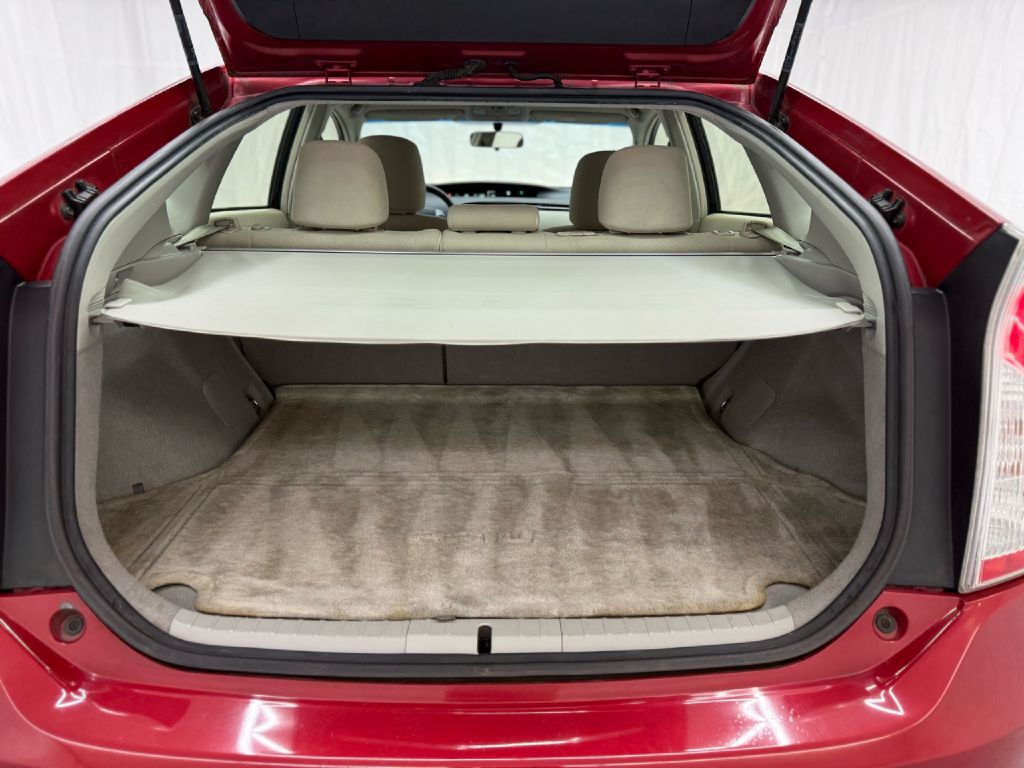 2013 Toyota Prius Image 21