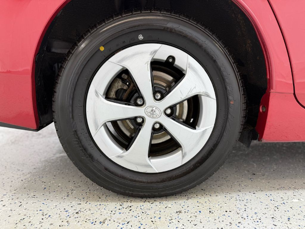 2013 Toyota Prius Image 27
