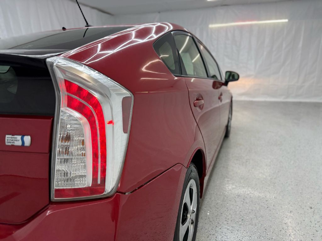 2013 Toyota Prius Image 33
