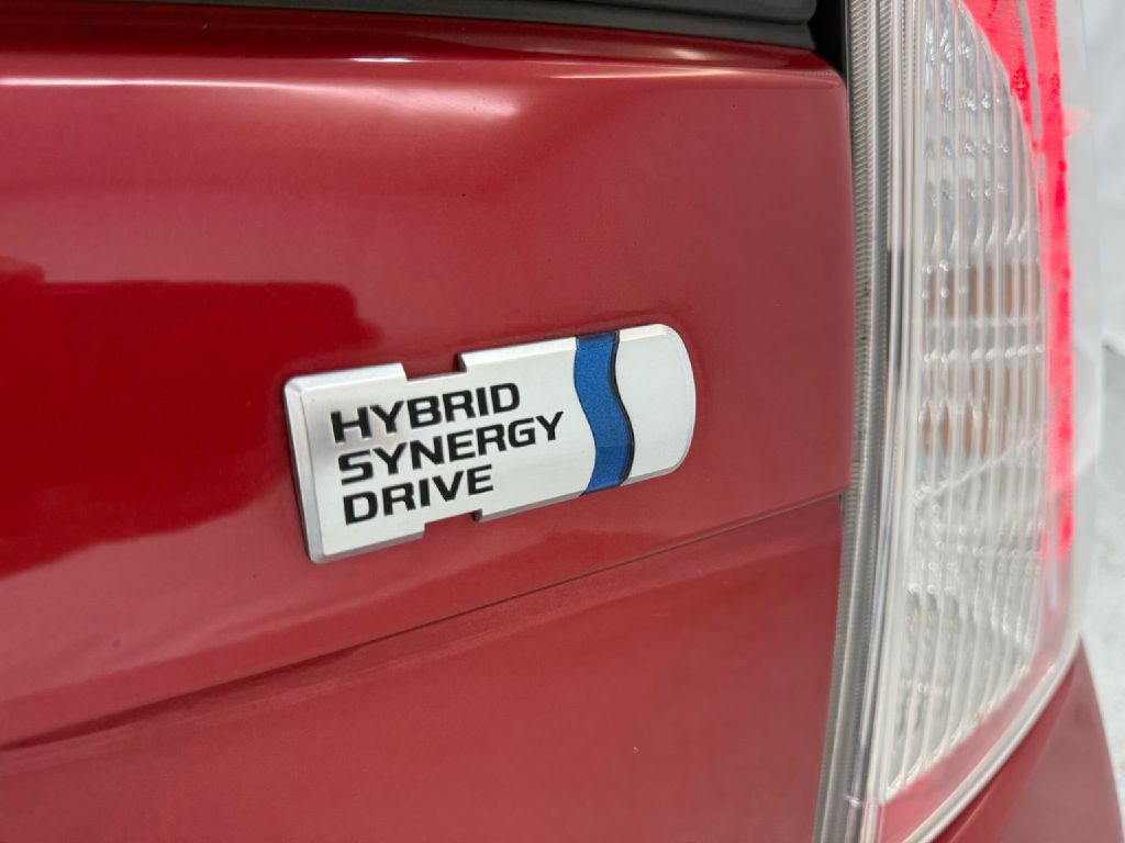 2013 Toyota Prius Image 35